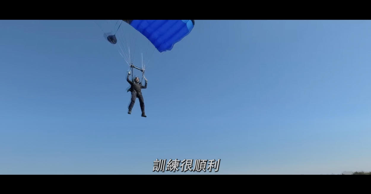 《不可能的任務：致命清算 第一章》 阿湯哥練習跳傘500次和摩托車跳躍1萬3千次！