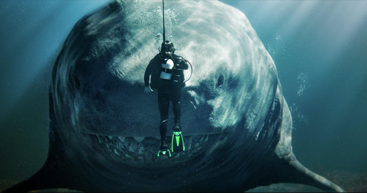傑森史塔森對戰史前巨獸《巨齒鯊2：海溝深淵》幕後花絮曝光！