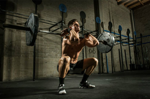 健身型男必知5種「槓鈴」舉重動作，鍛鍊體態硬起來！