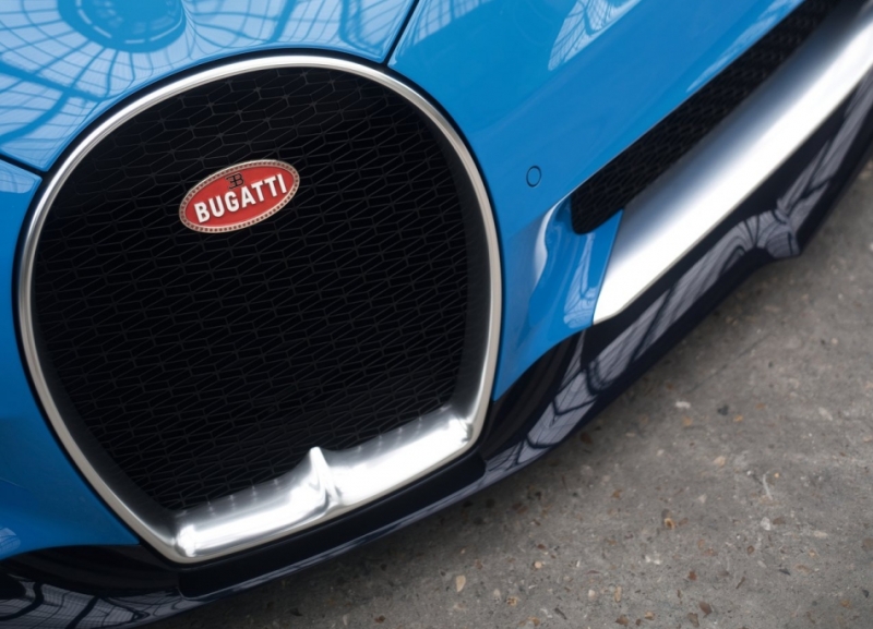 「山豬王」悲劇性的一日，Bugatti Chiron 「前保桿」慘遭路面傾角「撞擊」，清脆聲響令人心醉