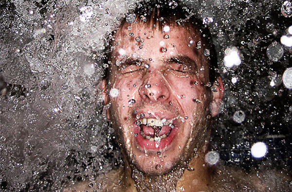 洗冷水澡除了「提升性能力」，還能減肥、抑鬱？益處多多今晚就來洗！