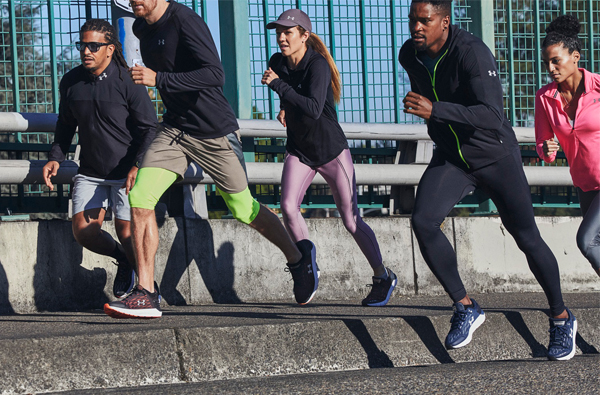 「UA Charged Rogue慢跑鞋」穿上屬於你的顏色，向目標穩步前行！
