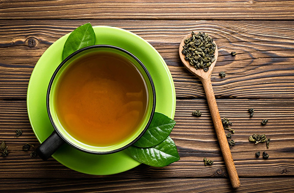 「喝綠茶」對身體的9個好處大公開，不僅有助減肥還能抗老化！