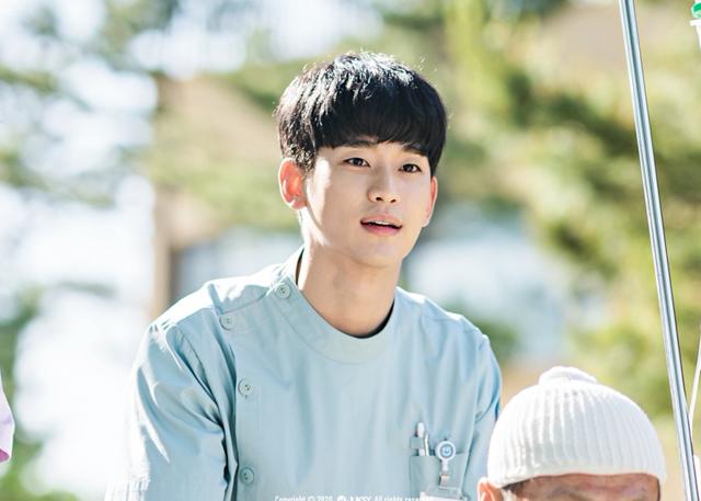 男生必剪髮型 除了金秀賢新戲 康泰頭 之外 還有這4種 秀賢頭 一定要嘗試 Manfashion這樣變型男