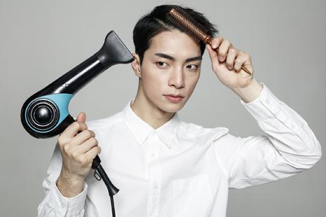 沒來由的瘋狂掉髮?6個導致禿頭的壞習慣,再不改掉當心頭髮掉光光!