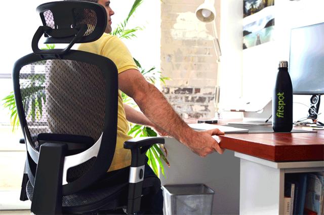 久坐辦公室腰酸背痛?5種辦公室健身動作,讓你忙裡偷閒身體好