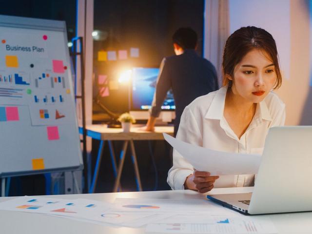 倦怠期是跳躍的機會?升遷必經的「成長痛」,善用疲憊感讓你更成功!