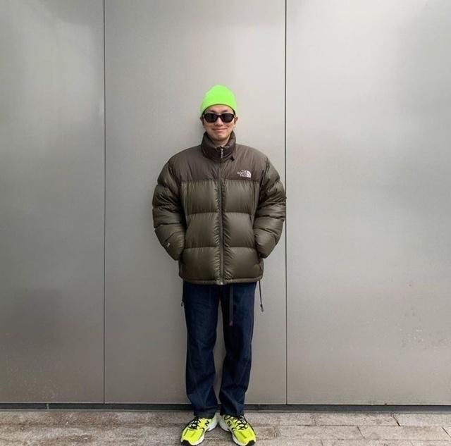 「羽絨外套」怎麼穿?6 技巧讓你俐落不顯胖,輕鬆駕馭時尚魔王單品!