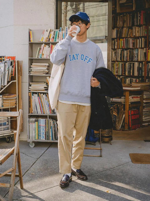 包包才是穿搭靈魂！手提袋超實用、托特包顯文青、小包俐落率性，別讓口袋設計破壞比例