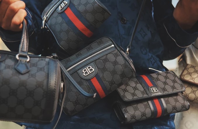 不只愛迪達！5個「巴黎世家聯名」盤點：GUCCI、辛普森甚至PS5也有？