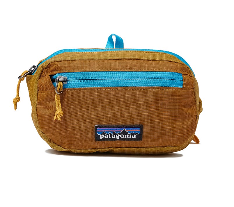 patagonia / Ultralight Black Hole 輕量 腰包，建議售價 1,160元。