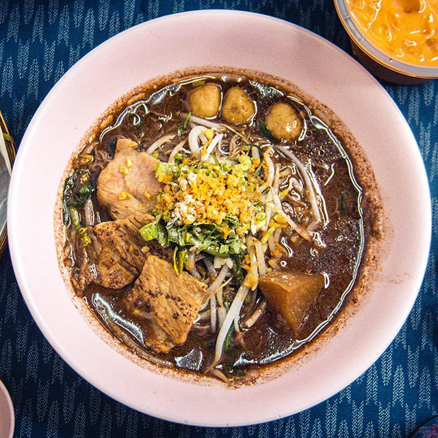 一秒飛泰國!編輯激推 5 家台北「泰式料理」小吃店,打拋豬、椒麻雞實在太經典!