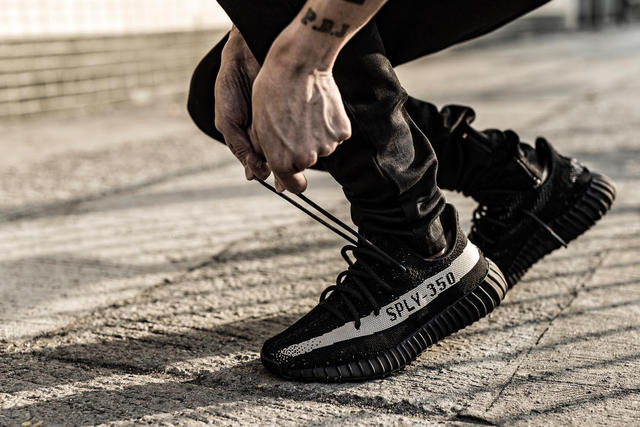 Adidas men clearance yeezy boost